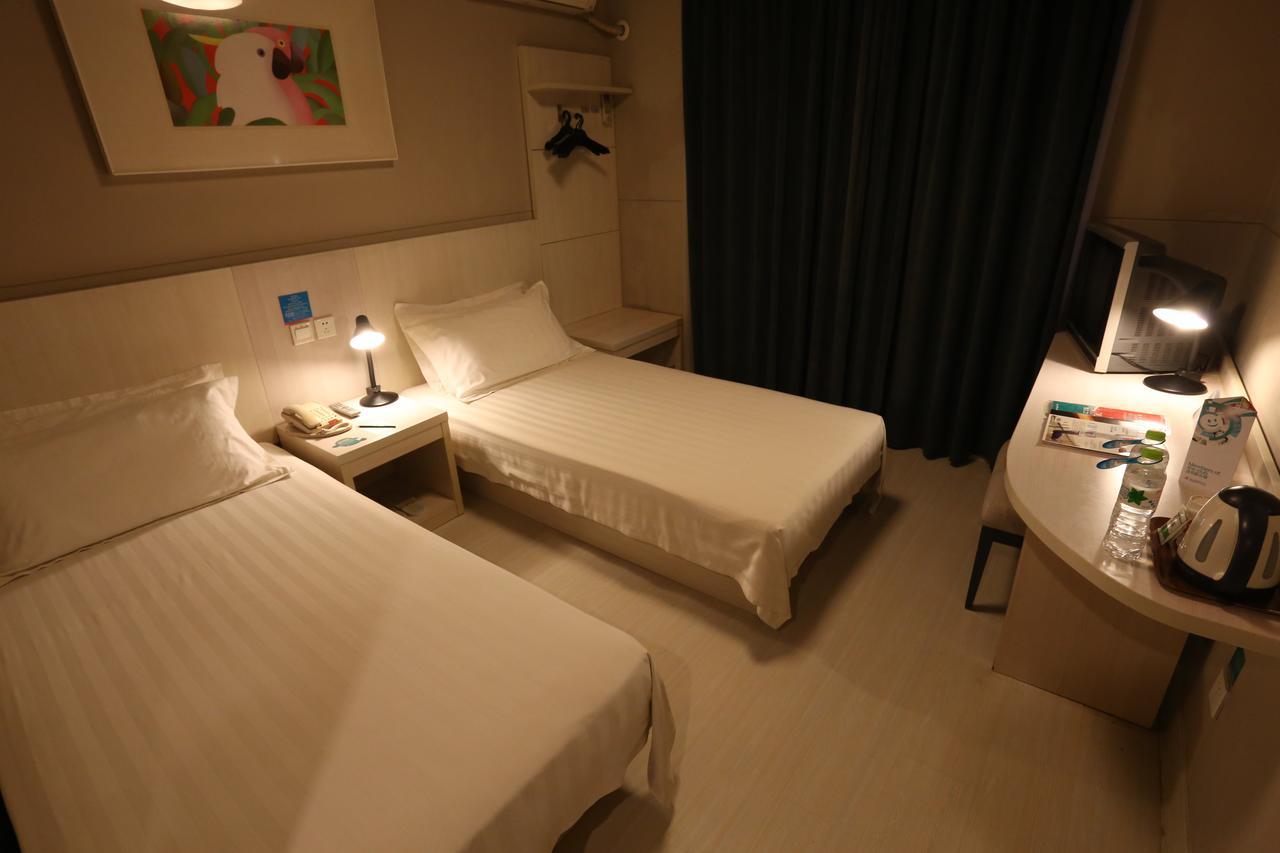 Jinjiang Inn Zhoukou Bayi Road Chuanhui District Government Екстериор снимка