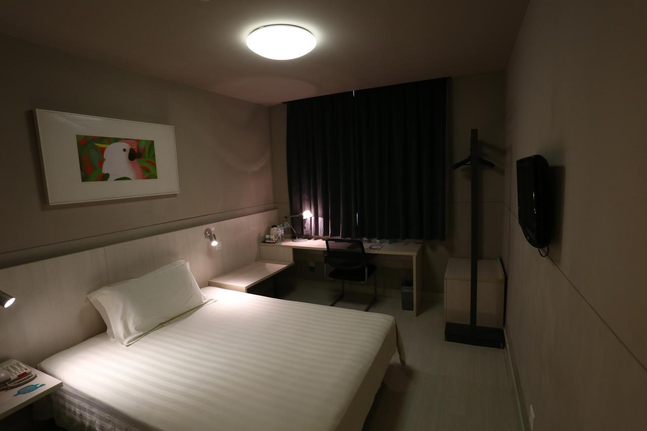 Jinjiang Inn Zhoukou Bayi Road Chuanhui District Government Екстериор снимка